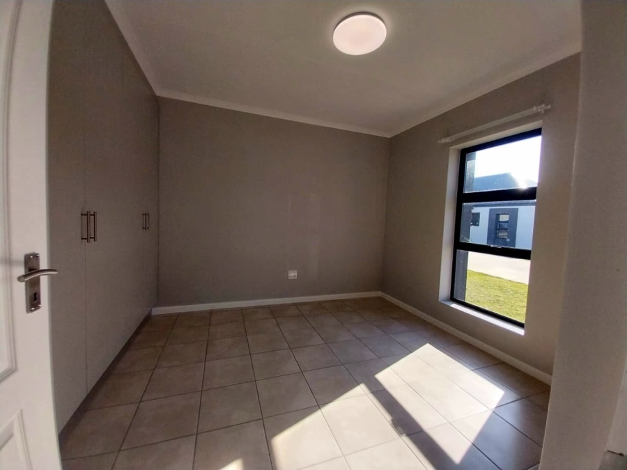 2 Bedroom Property for Sale in Pacaltsdorp Western Cape